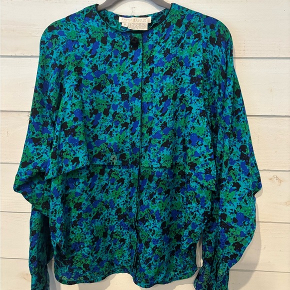 Flora Kung 100% silk button down floral blouse in size 6. - Picture 1 of 16